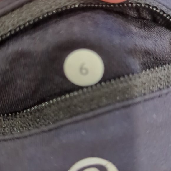 Rare Lululemon speed up short black with bird nest scribble - Picture 3 of 8